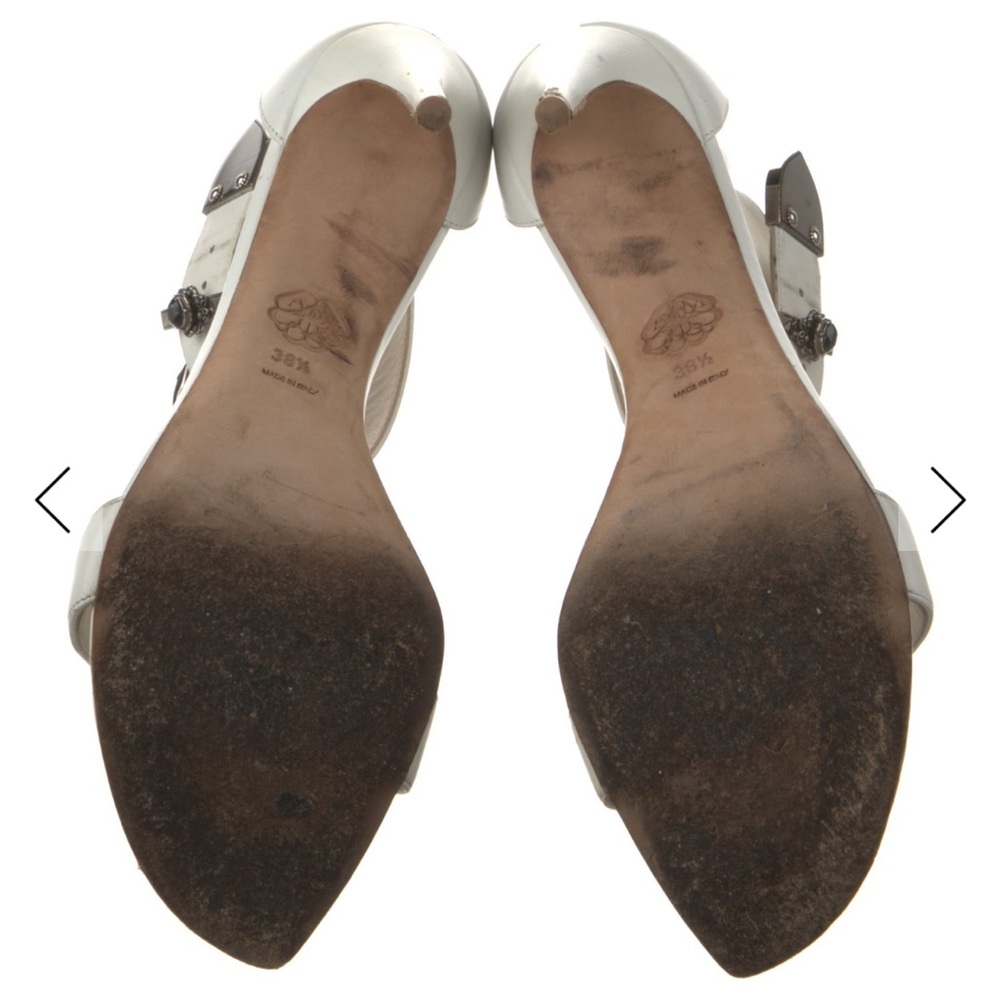Alexander McQueen White Leather Heels silver buckle 38.5 with dustbag - Picture 13 of 16